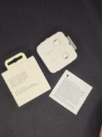 Type-C Wired Earpods for iphone and Android - Image 3